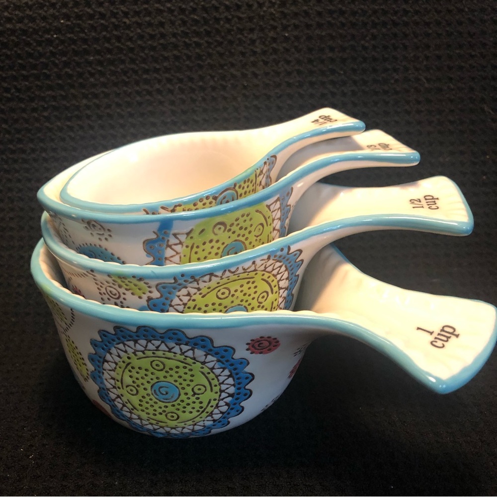 Dutch Wax 4pc nesting measuring cups